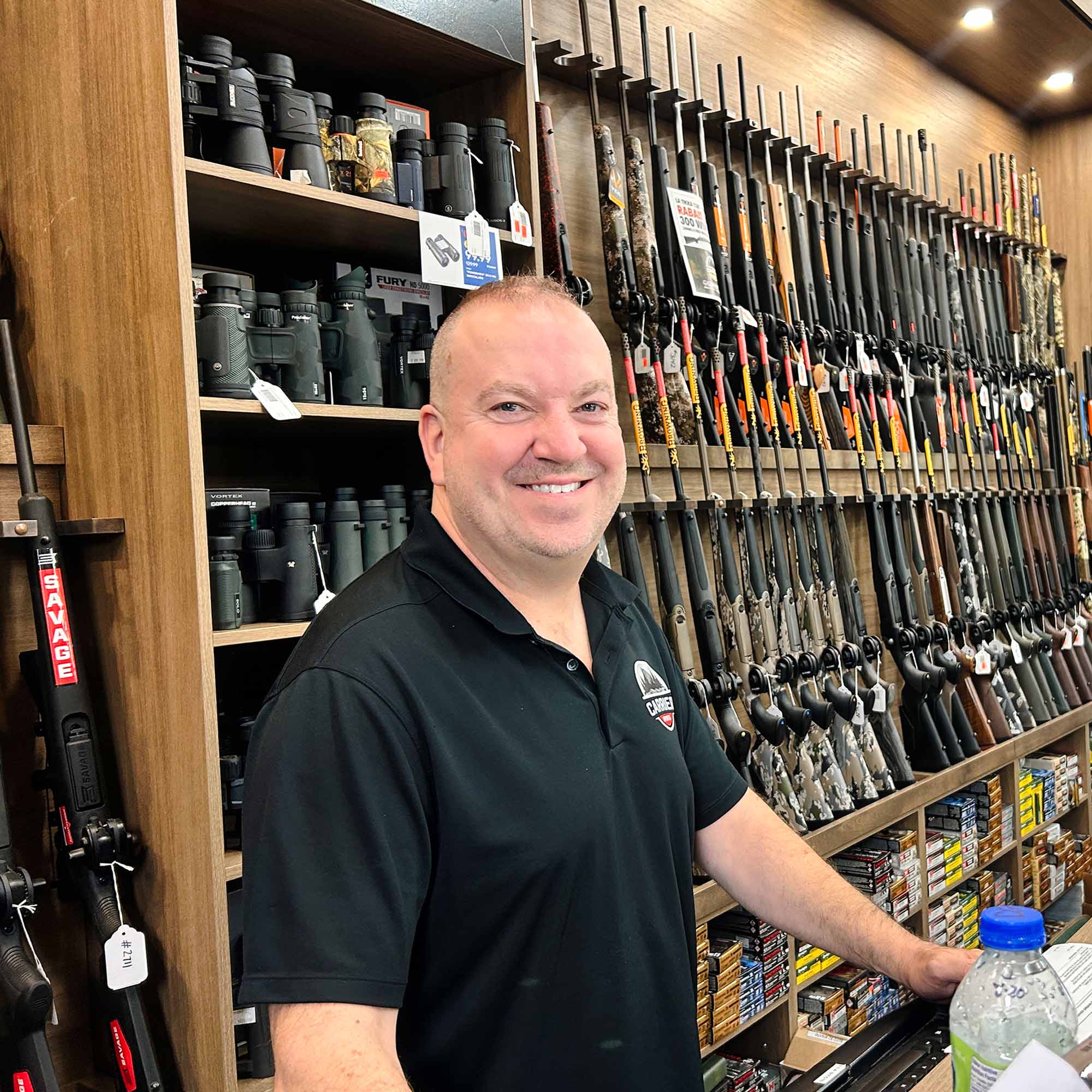 Danny Grenier, conseiller à la section chasse et pêche, est un véritable passionné de chasse sous toutes ses formes. Avec plus de 30 ans d’expérience dans le domaine, il partage son expertise et ses conseils avisés pour guider chaque client vers le meilleur choix.