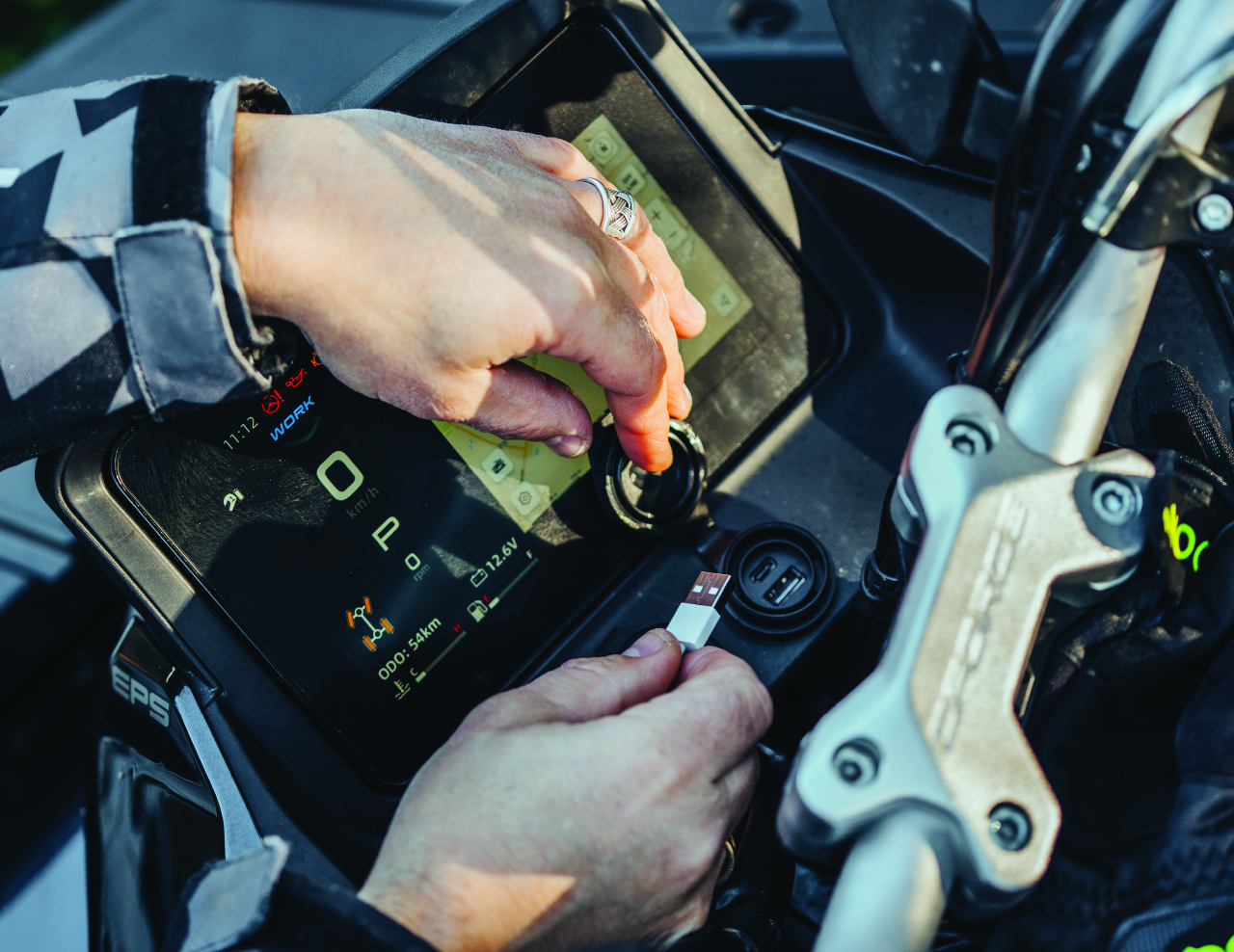 CFORCE 800 TOURING - GRIS - 2026 – Image 10