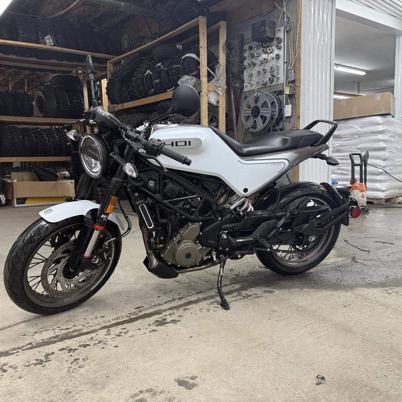 HUSQVARNA - VITPILEN 401