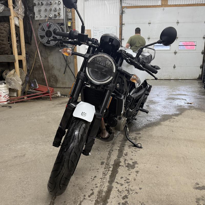 HUSQVARNA - VITPILEN 401 – Image 4