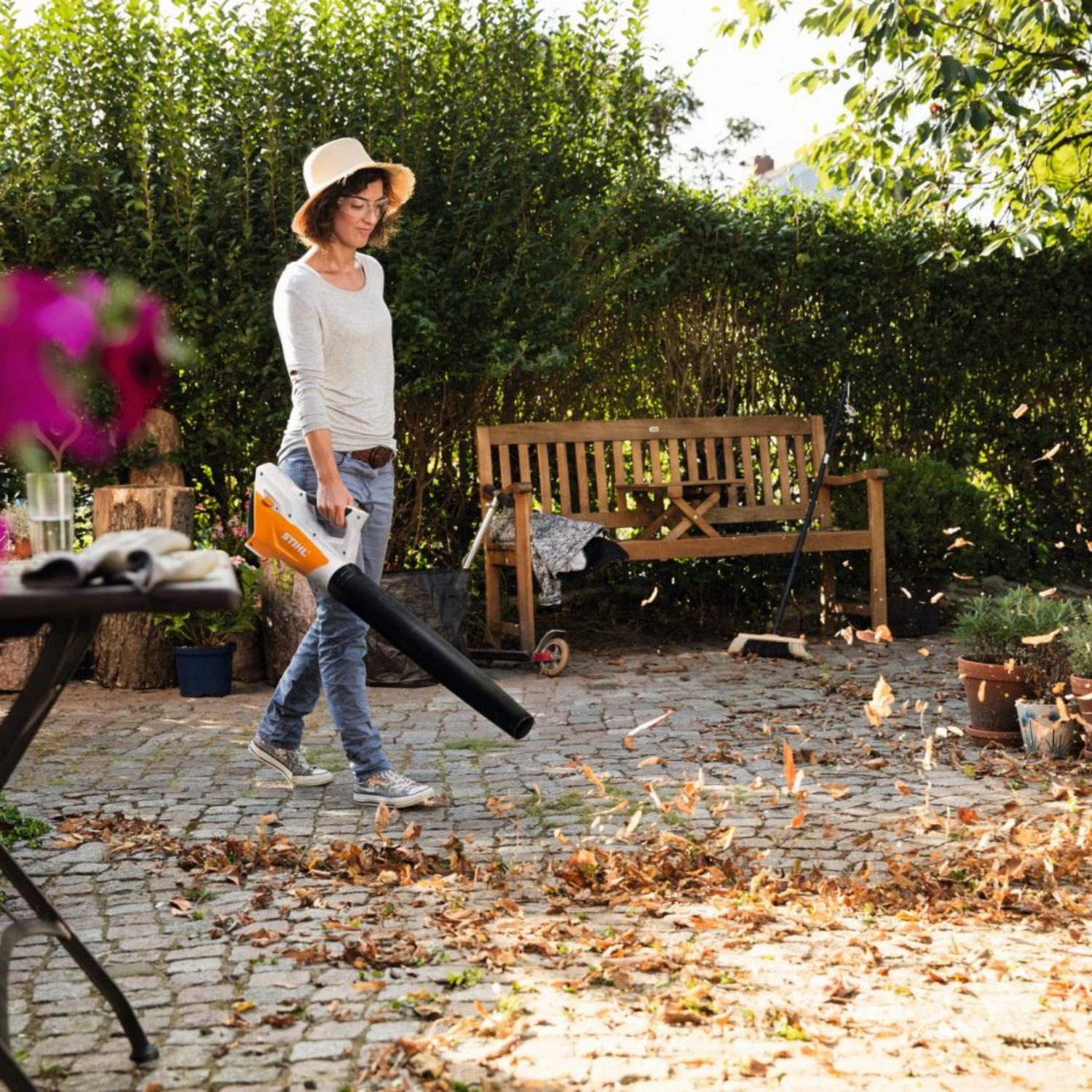 STIHL BGA 45 Souffleur à batterie