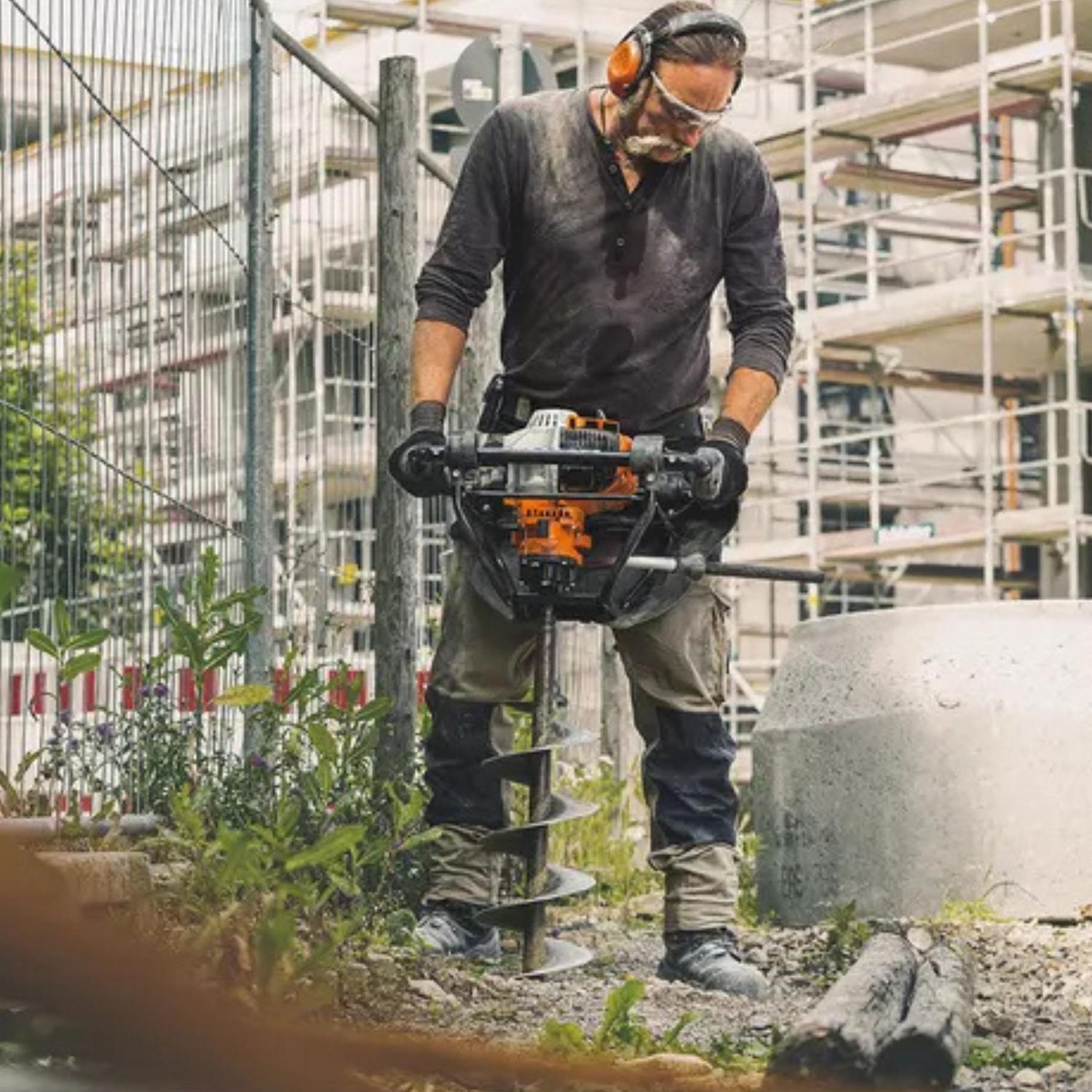 STIHL BT 131 Perceuse à tarière avec mèche à terre 6 po