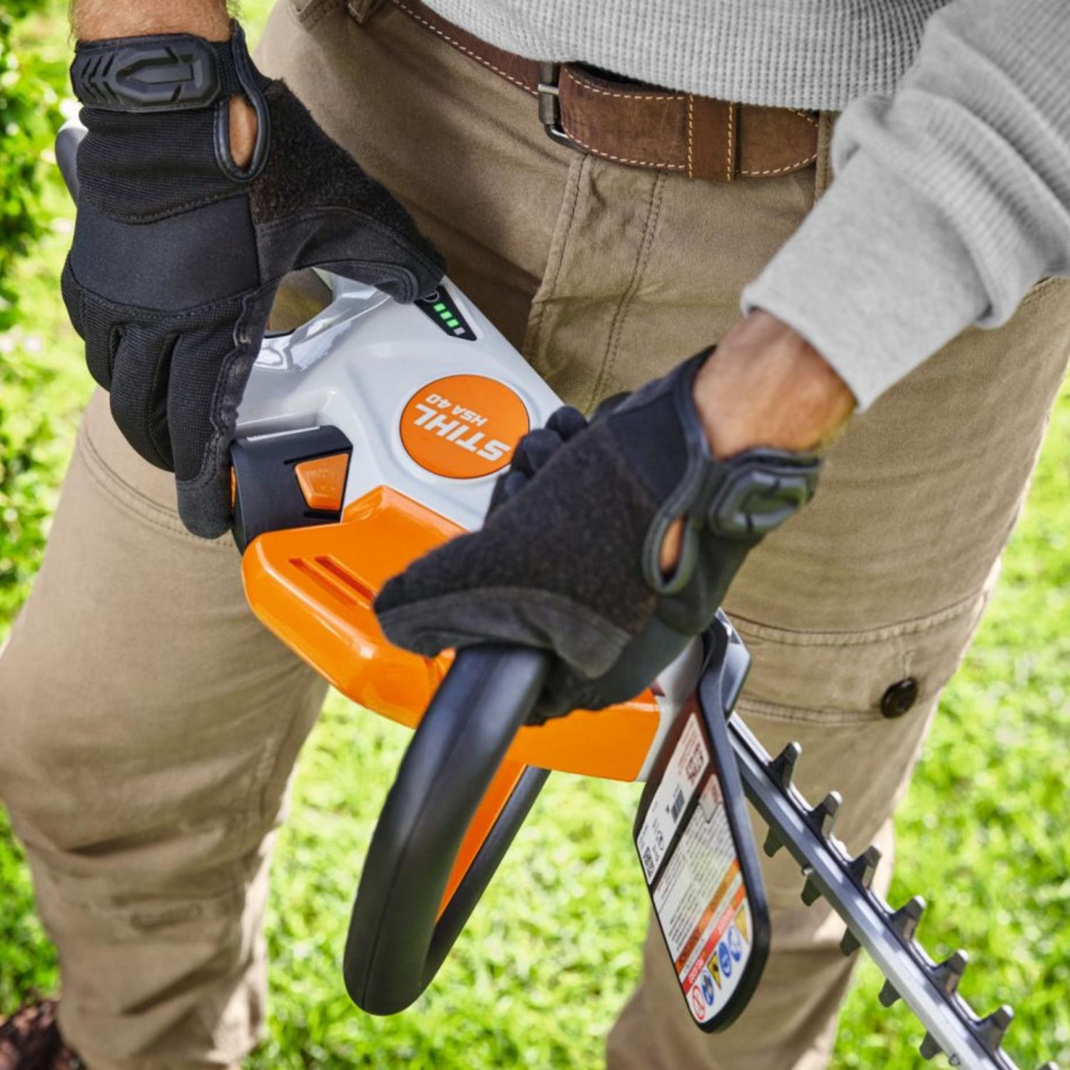 STIHL HSA 40 Taillehaie à batterie CARRIER SPORTS — free download